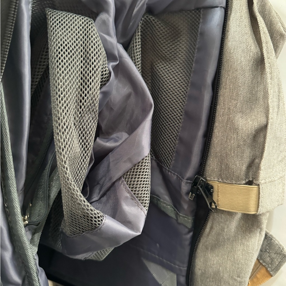 Bubblbay multi functional Diaper Bag /Backpack. Excellent condition. - Picture 15 of 17